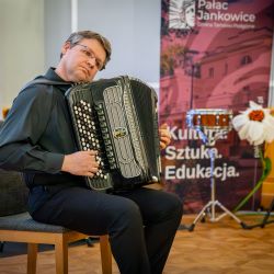 img tomasz golinski